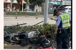 芬奇：康利是所有球员的老大哥 他音量不大但说话时大家都认真听